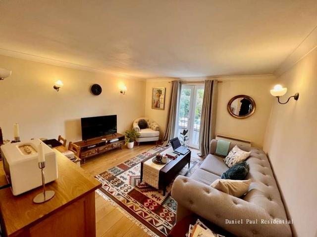 Flat for rent in Surbiton, Greater London