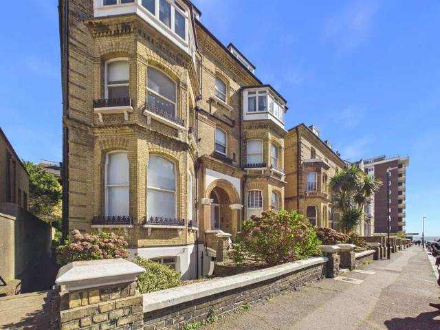 Flat for sale in Aldrington