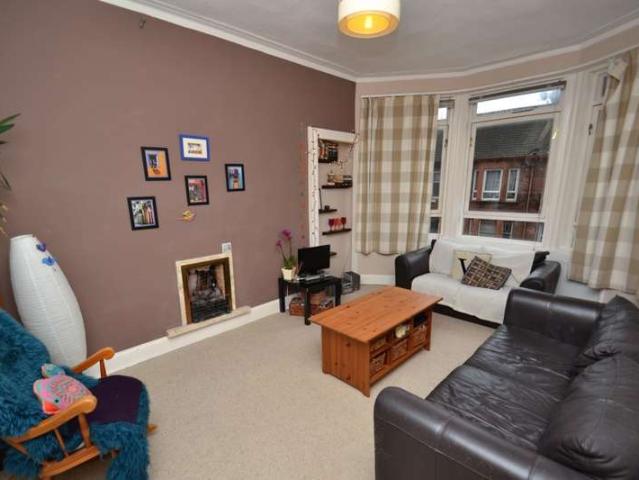 Flat for sale in Battlefield, Scotland