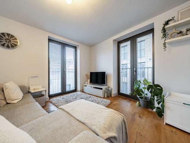 Flat for sale in Redcliffe, Feckenham