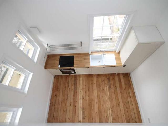 Flat for rent in Oad Street, Kent