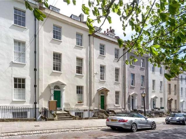 Flat for sale in Spike Island, Feckenham