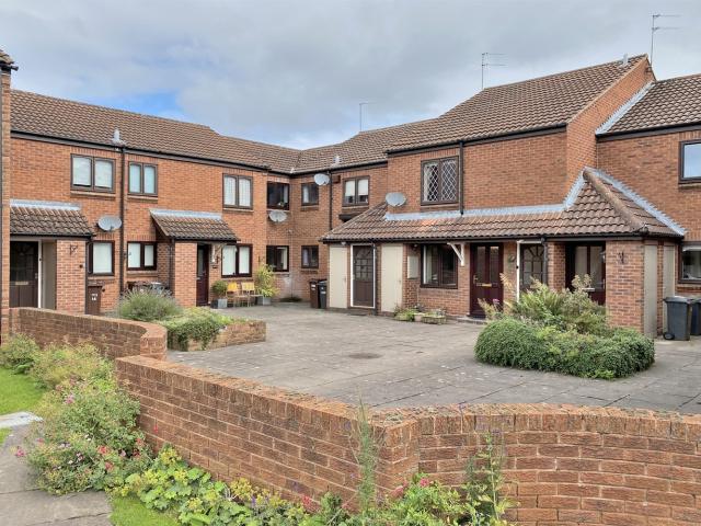 Apartment for rent in Aldersley, Stockwell End
