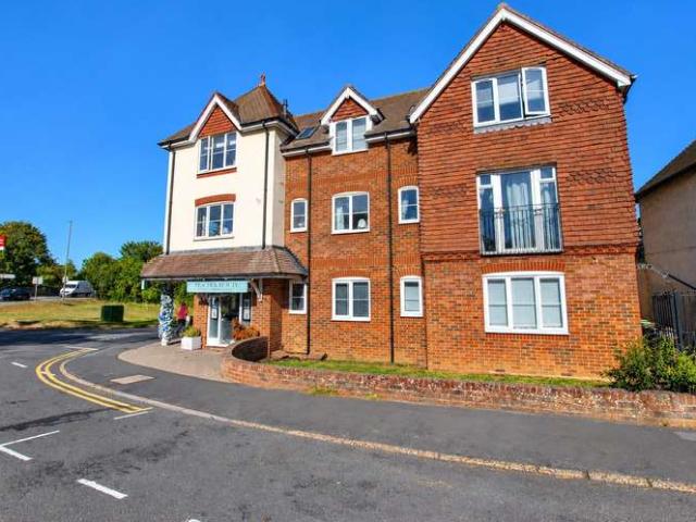 Flat for rent in Shalford, Guildford