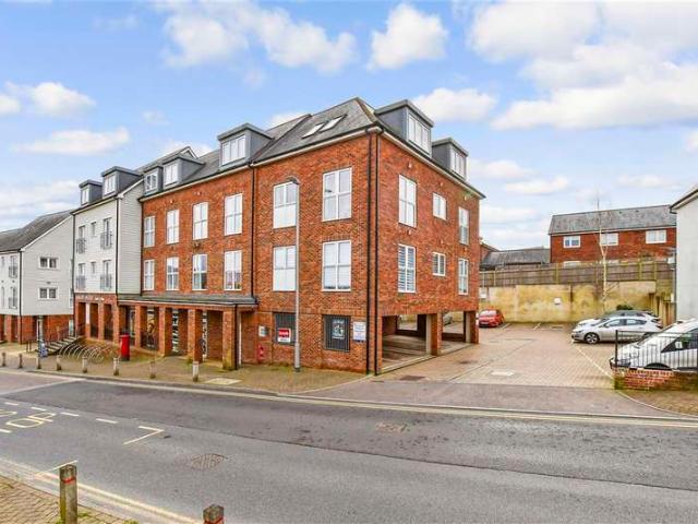 Flat for sale in Sherwood, Sandown Park