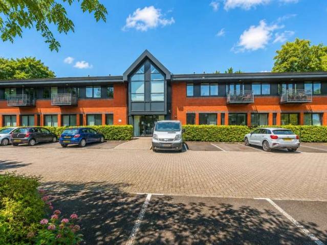 Flat for sale in Catteshall, Fole