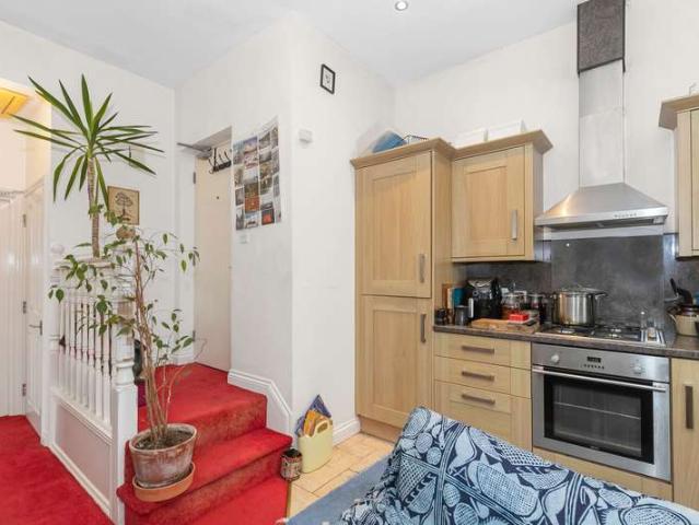 Flat for sale in Feckenham, City Of Bristol