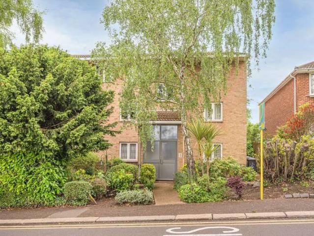 Flat for rent in High Barnet, High Barnet
