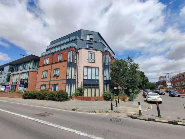 Flat for sale in Slough