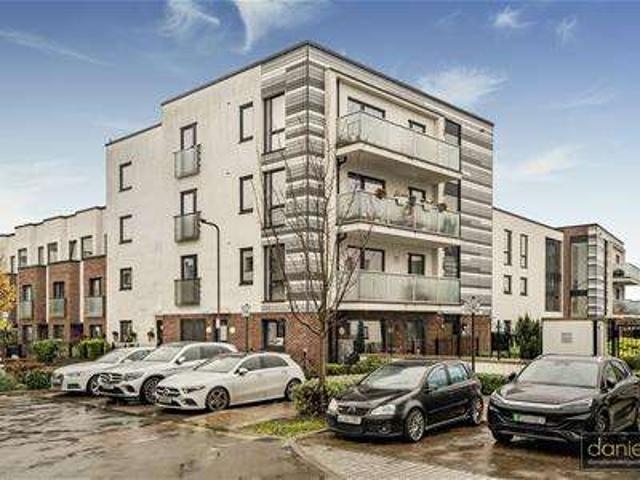 Flat for sale in Sudbury, Greater London