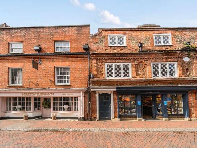 Flat for sale in Holloway Hill, Fole
