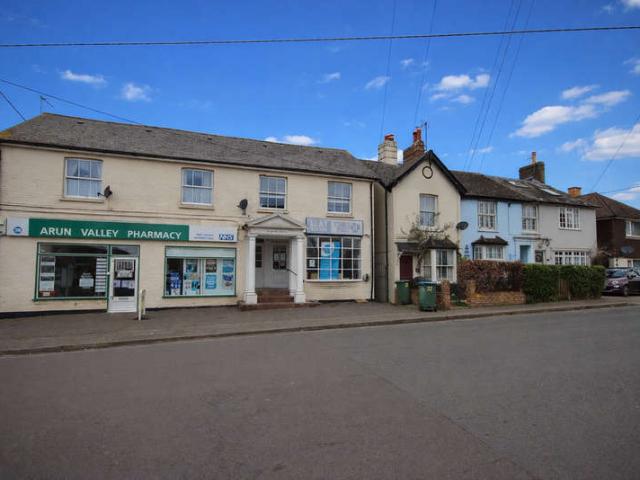 Flat for sale in Horsham, West Sussex