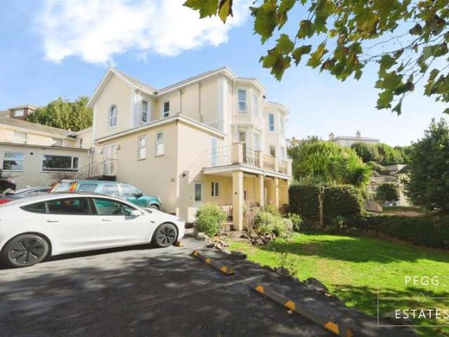 Flat for sale in Upton, Torquay