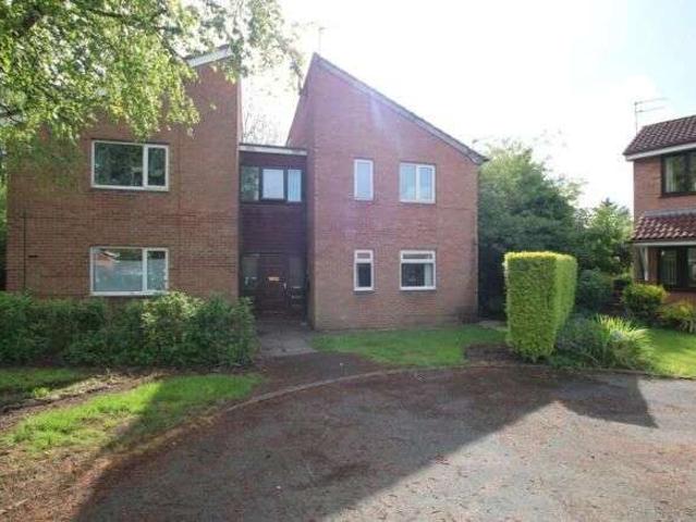 Flat for sale in Oakwood