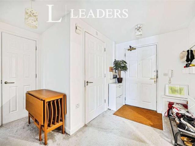 Flat for sale in Brook Street, Bourne Vale