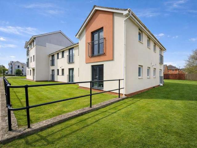 Flat for sale in Port Marine, Portishead