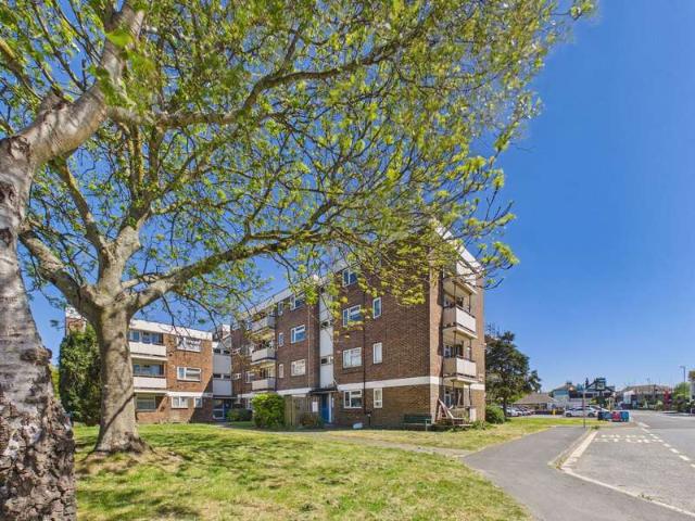 Flat for sale in Fishersgate, West Sussex