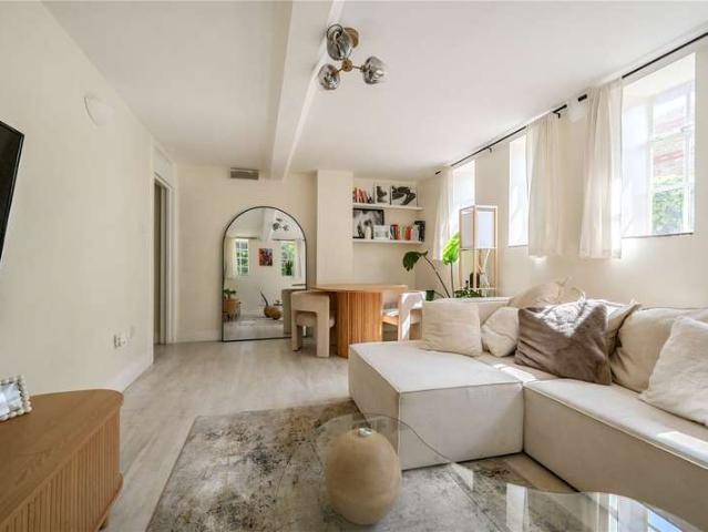 Flat for sale in Palmers Green, Greater London