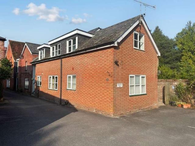 Flat for sale in Horseport, Ashurst Bridge