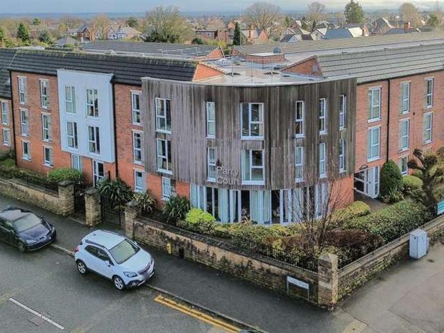 Flat for sale in Woodthorpe, Gedling