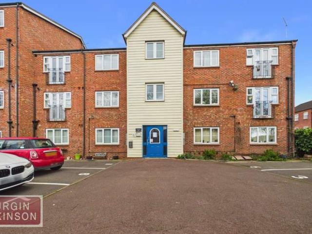 Flat for sale in Thrumpton, Costhorpe