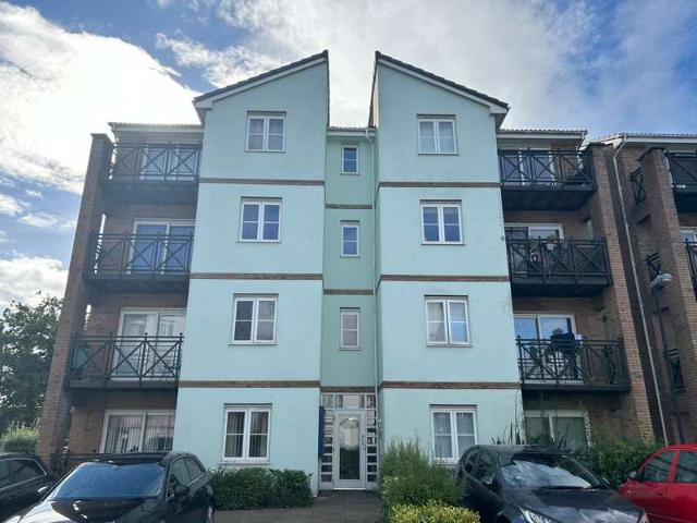 Flat for sale in Llanishen, Cardiff