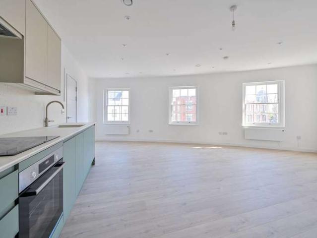 Flat for sale in Deptford, Deptford