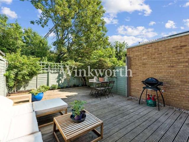 Flat for sale in South Tottenham, Greater London