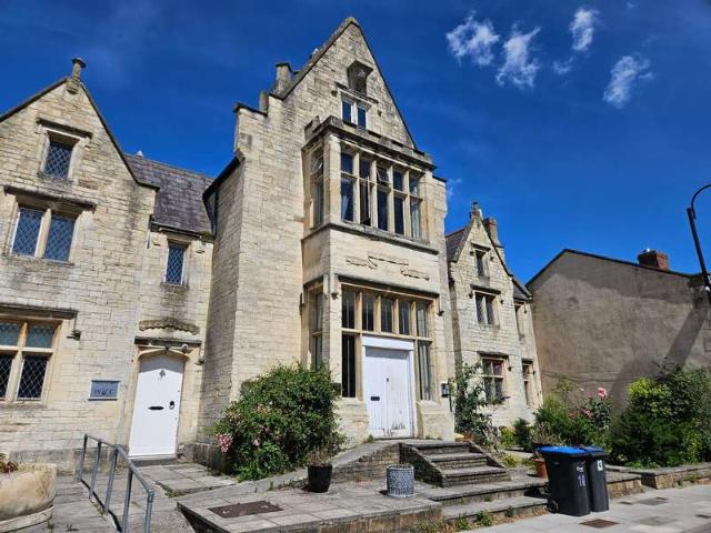 Flat for sale in Trowbridge