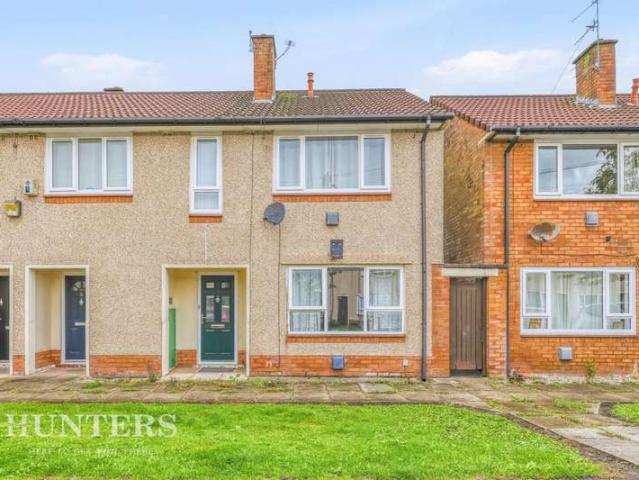 Flat for sale in Firgrove, Burnedge