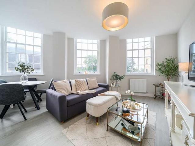 Flat for sale in Greater London