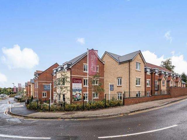 Flat for sale in Berrick Salome, Oxfordshire