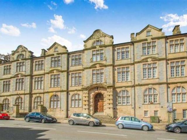 Flat for sale in Allt-yr-yn, Wales