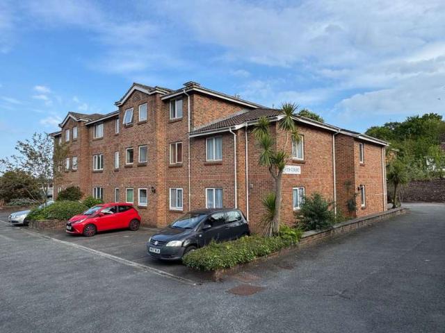Flat for sale in St Michaels, Livermead