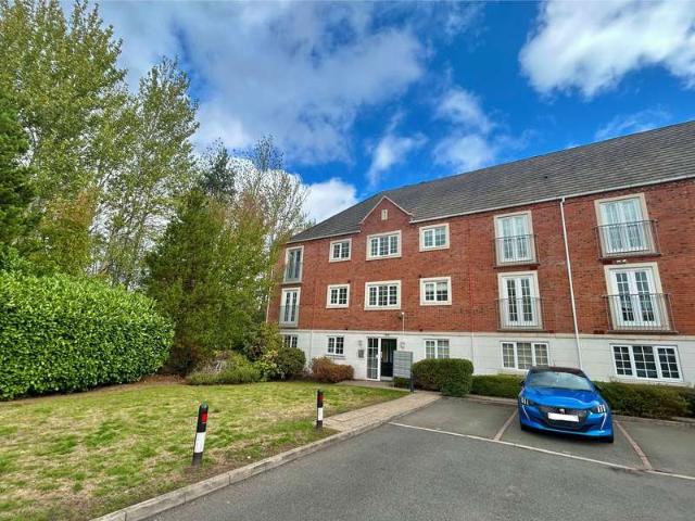 Flat for sale in Shaver's End, West Midlands