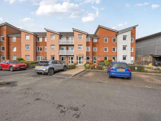 Flat for sale in Enborne, West Berkshire