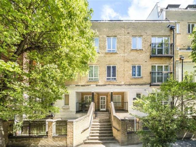 Flat for sale in Limehouse, Greater London
