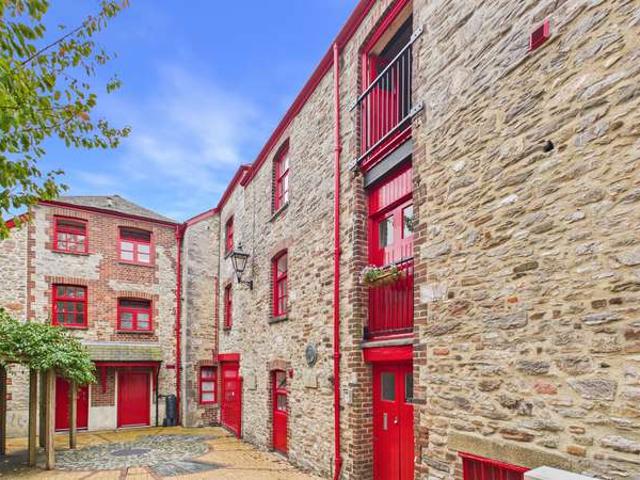 Flat for sale in Barbican, Plymouth