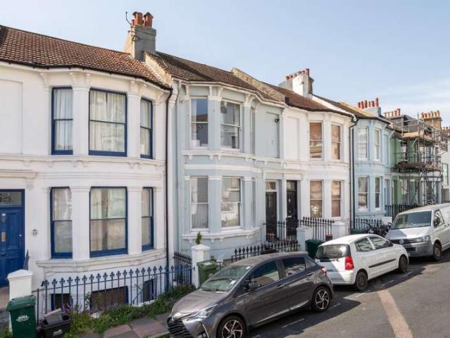Flat for sale in Round Hill, Brighton & Hove
