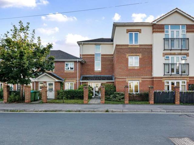 Flat for sale in Bitterne, City Of Southampton