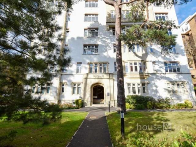 Flat for sale in West Cliff, Bournemouth