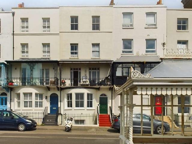 Flat for sale in West Cliff, Acol