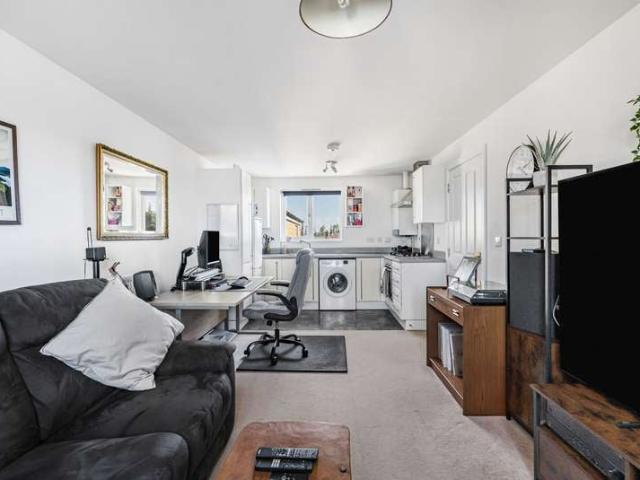 Flat for sale in Faringdon, Vale of White Horse