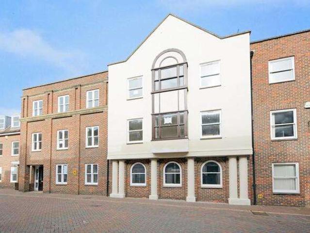 Flat for rent in Repton Manor, Bridgefield