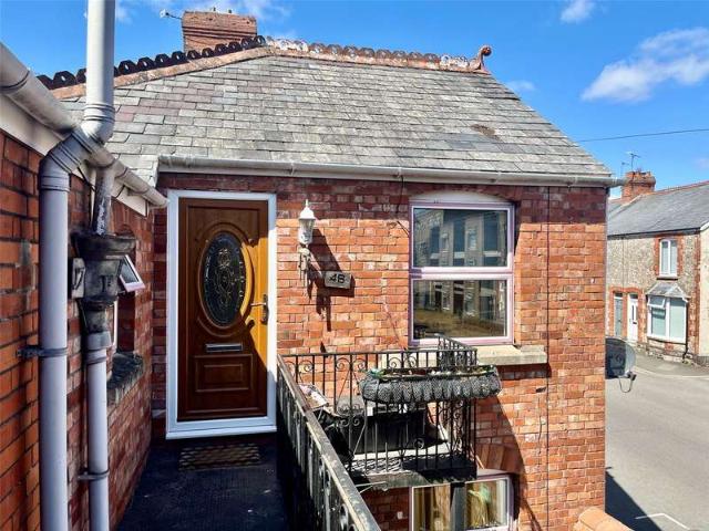 Flat for rent in Chard Town, Chard