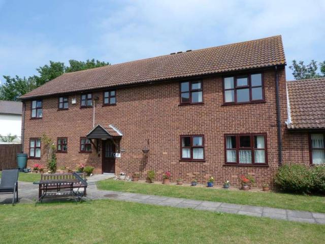 Flat for sale in Upton, Acol