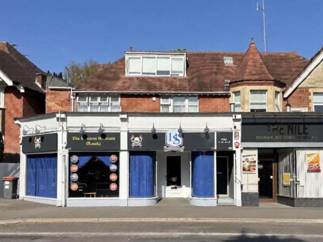 Flat for sale in Talbot Village, Bournemouth