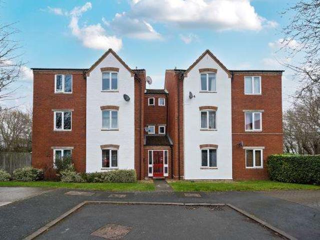 Flat for sale in Berrick Salome, Oxfordshire