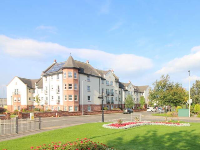 Flat for sale in Forres, Scotland