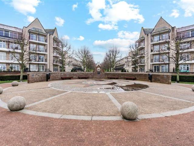 Flat for sale in Swanscombe and Greenhithe, Monks Orchard